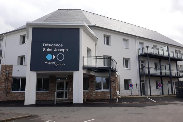 Appartement T2 de 44 m² à louer à FOUGERES